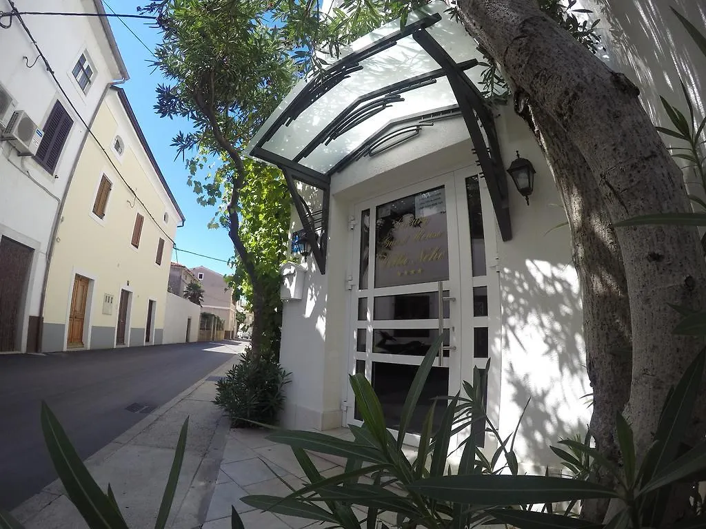 Guest House Neho Cres Couette-café