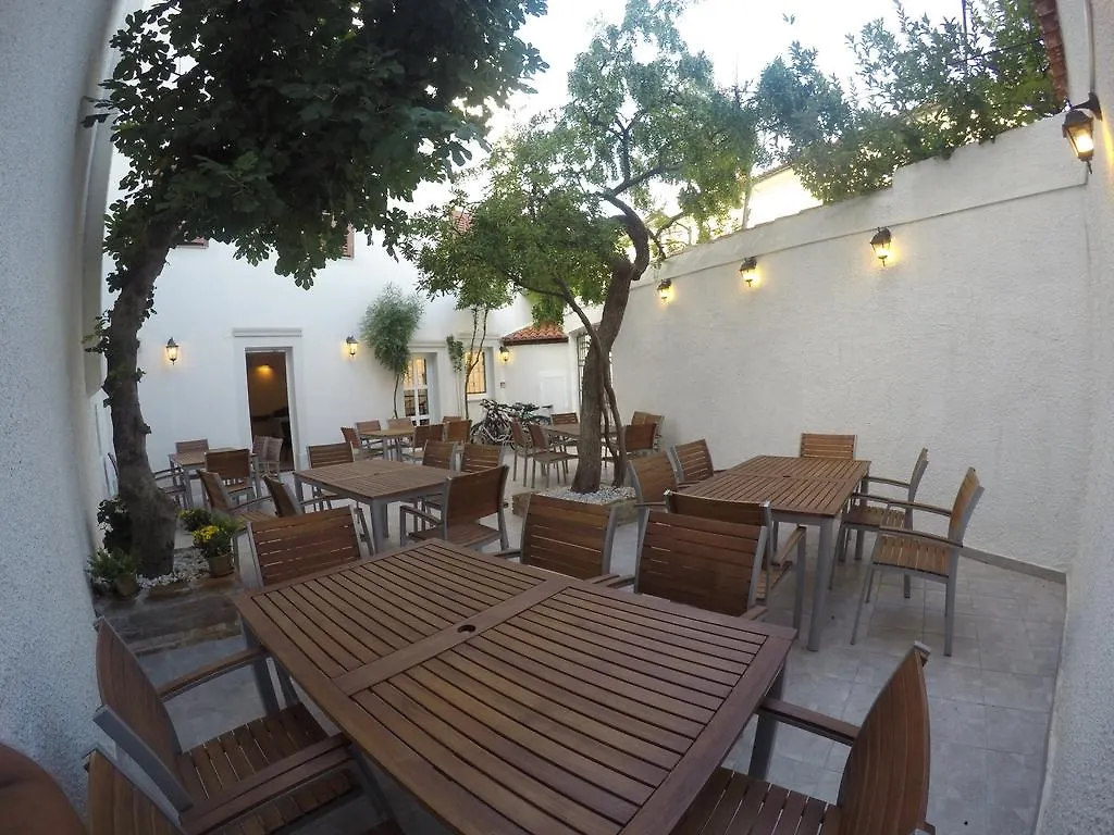 **** Bed & Breakfast Guest House Neho Cres Kroatien