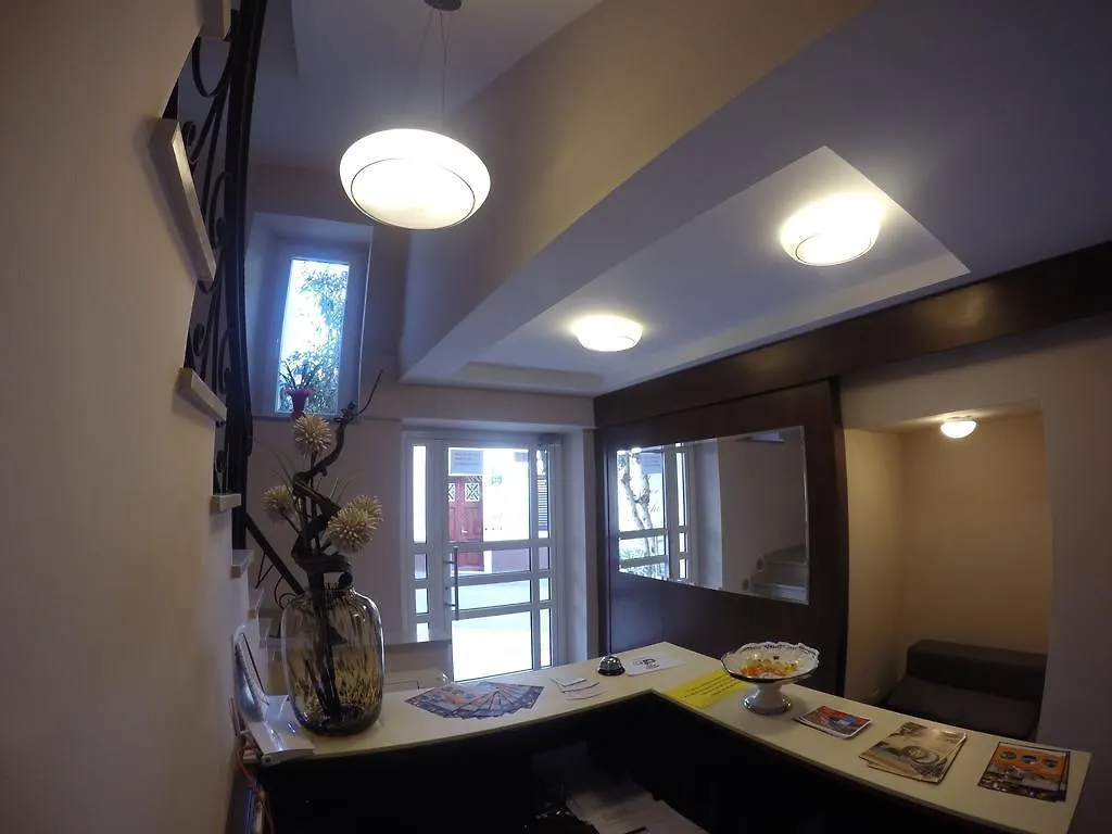 Couette-café Guest House Neho Cres