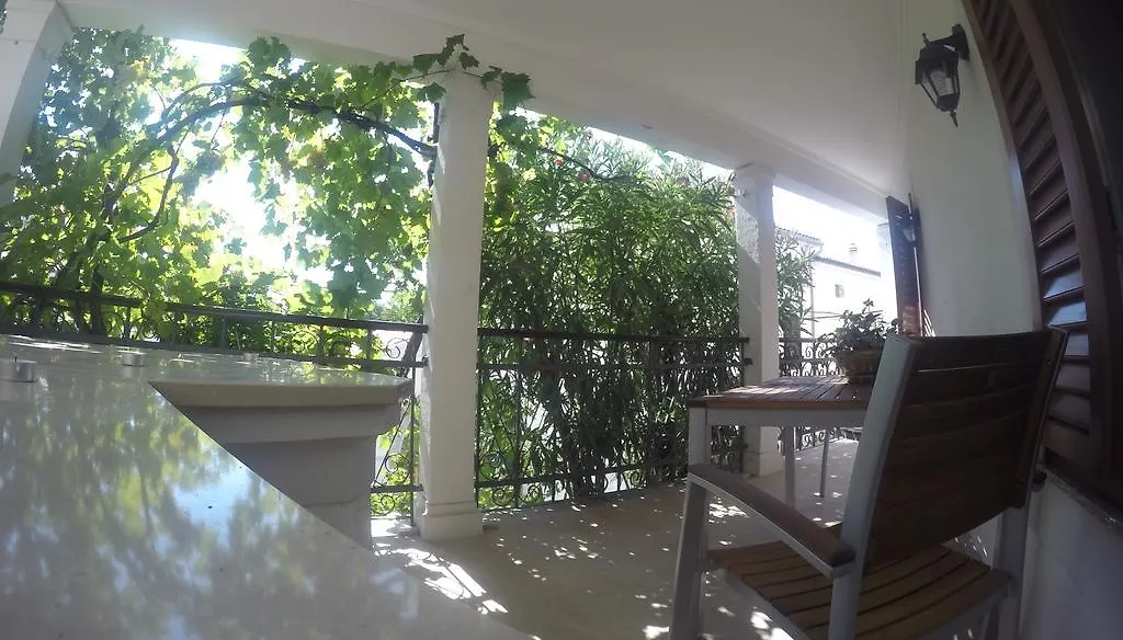 **** Bed & Breakfast Guest House Neho Cres Kroatien