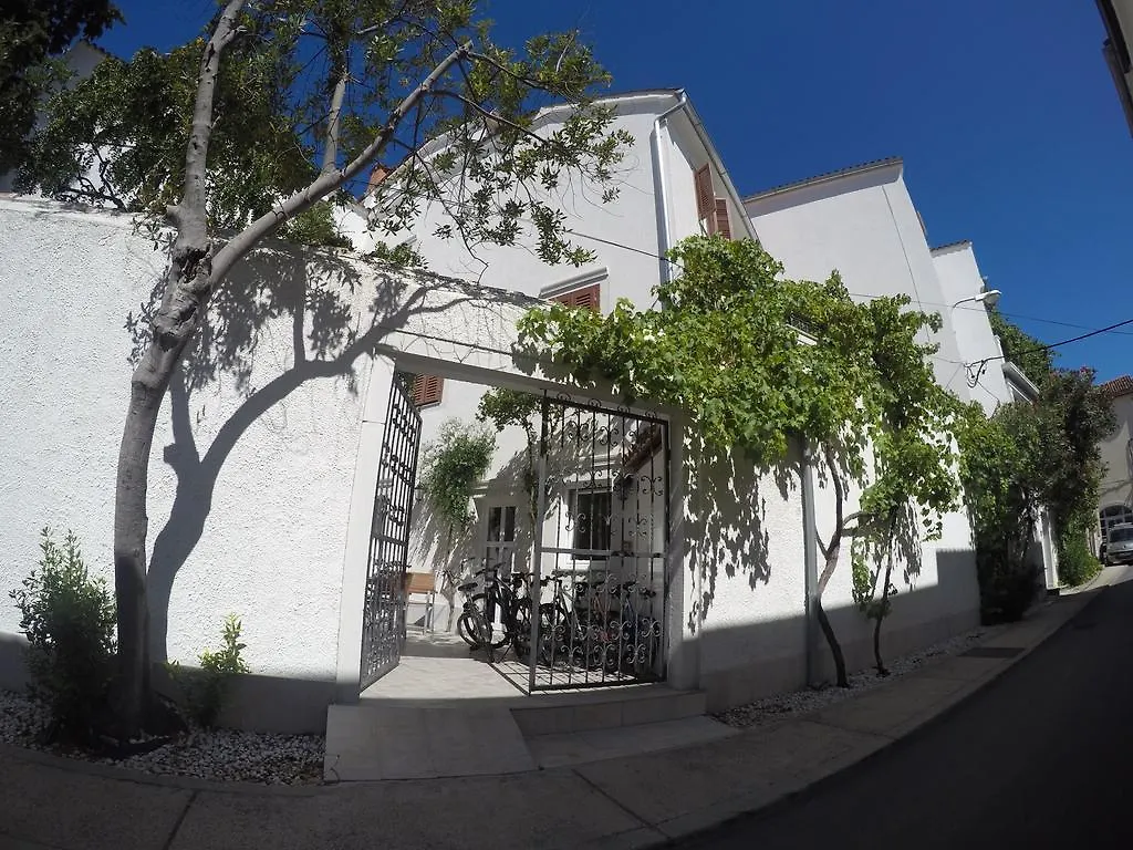 Guest House Neho Cres