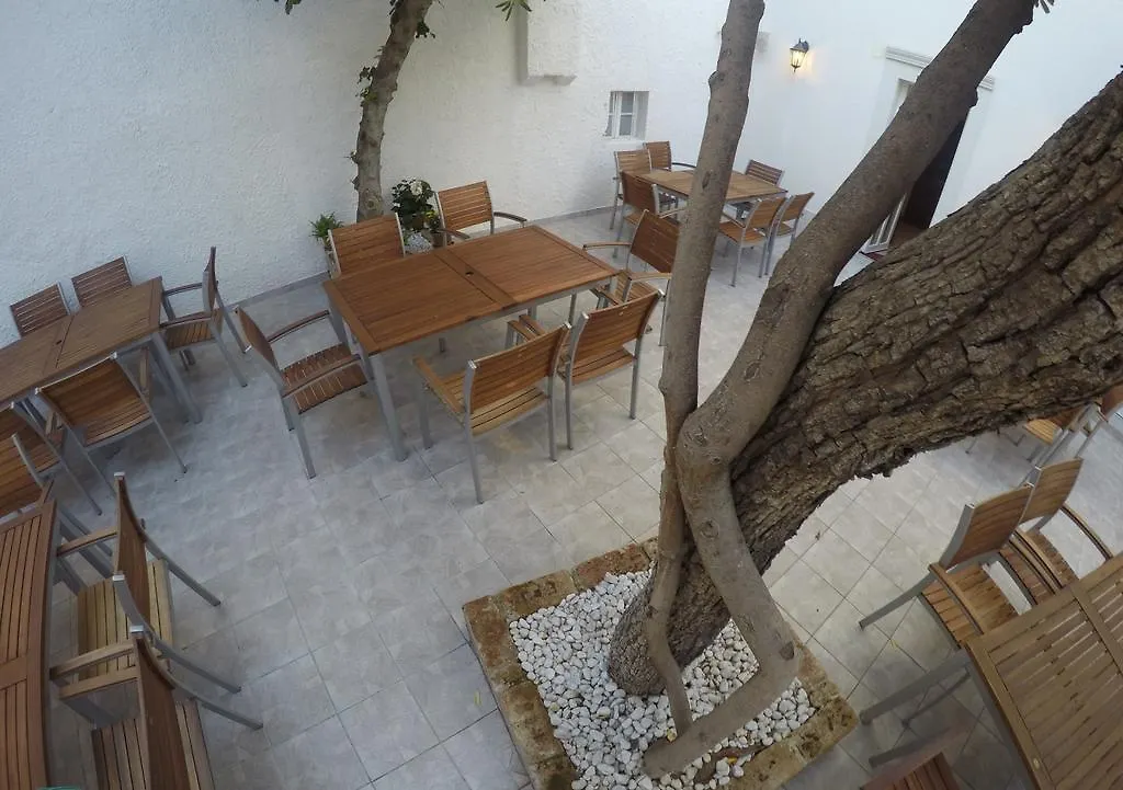 Guest House Neho Cres 4*,