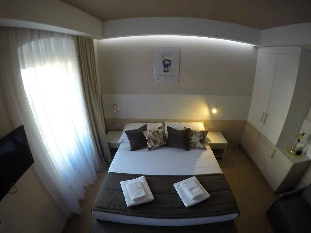 Guest House Neho Cres